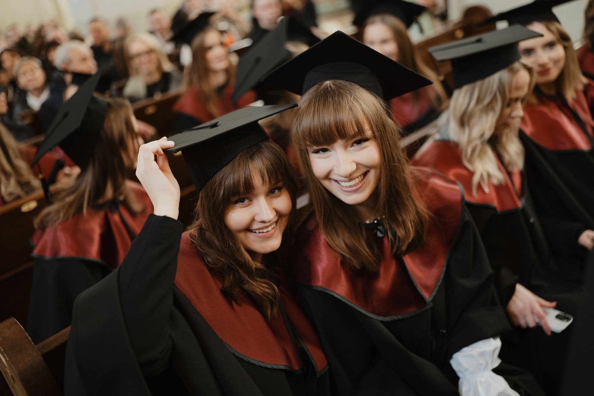 VU studentės diplomų įteikimo metu
